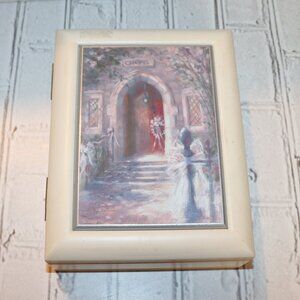 🌸 Cream & Pink Jewelry Box · 9"x 7"